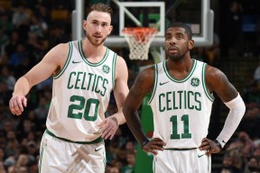 九游体育-新王登基！Doinb率队问鼎冠军惊艳全场